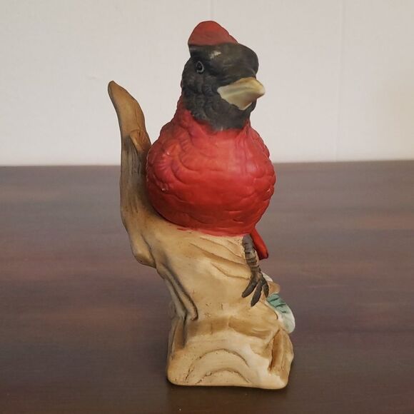 Vintage Hand Painted Cardinal Fine Porcelain Figurine - Picture 4 of 7